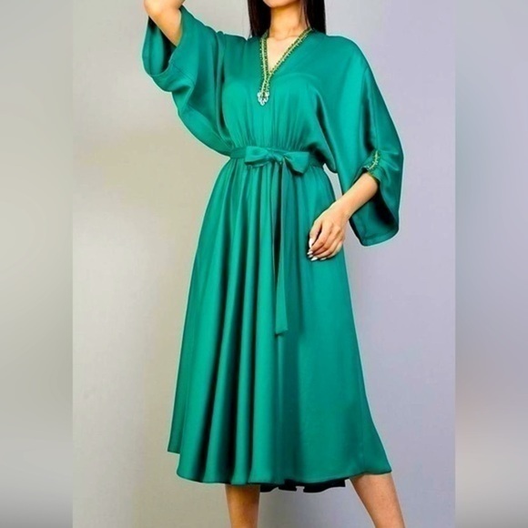 Gorgeous Emerald Green Dress Brand Norm glamorous dress NWT - Picture 1 of 16